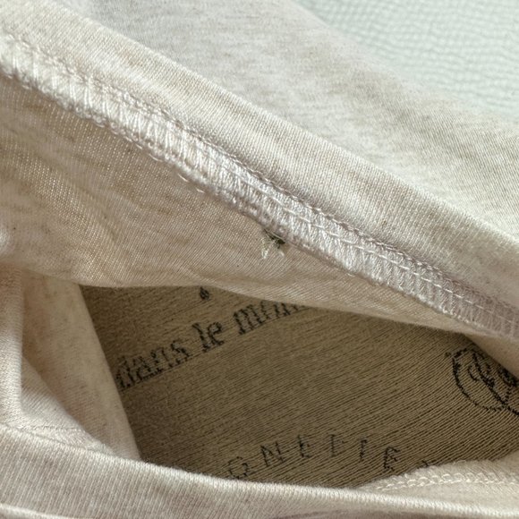 Long sleeve t shirt beautiful embroidery red flowers and bling scoop neckline - Picture 5 of 5